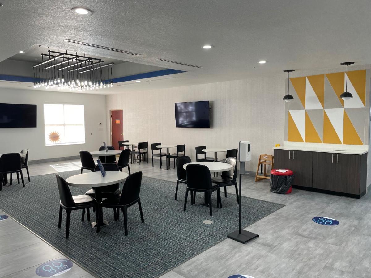 La Quinta By Wyndham Tampa Central Buitenkant foto